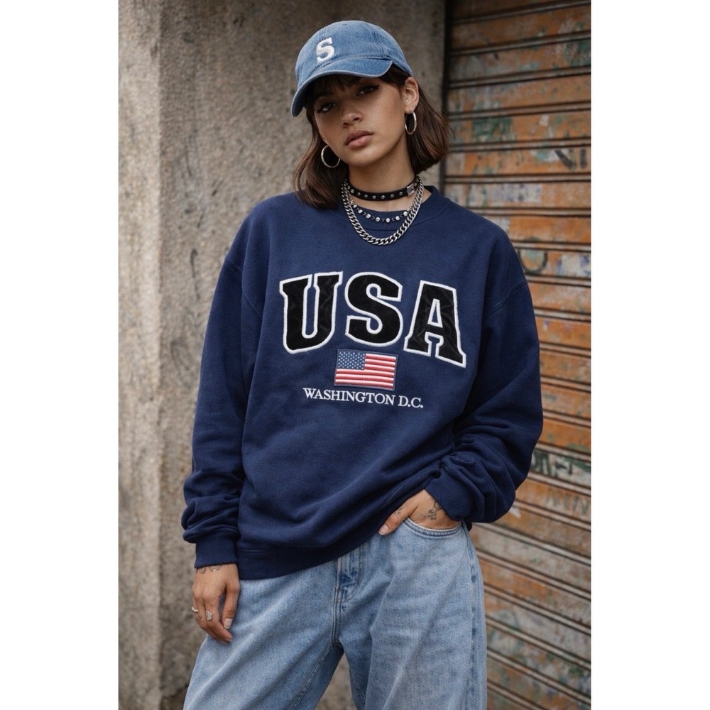 BC Designed in USA Navy Blue Embroidered USA Streetwear Sweatshirt M Preppy